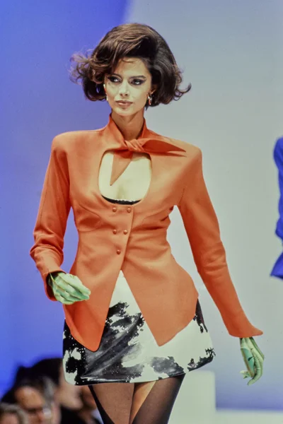 Look 12
